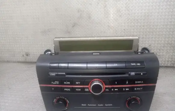 Mazda 3 I Radio/CD/DVD/GPS head unit 8N8F669R0A