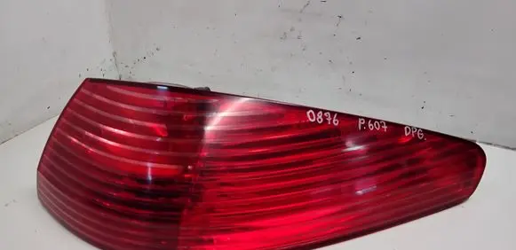 Peugeot 607 Rear/tail lights