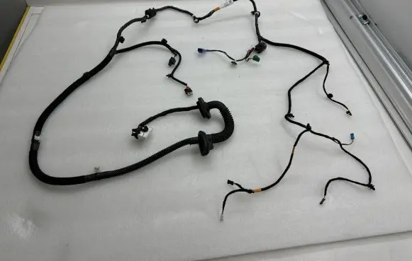 Tesla Model Y Front door wiring loom 148905200E