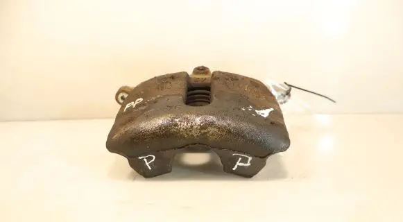 Volkswagen Golf VII Front brake caliper