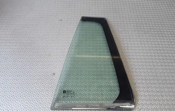 Opel Vectra C Rear vent window glass 