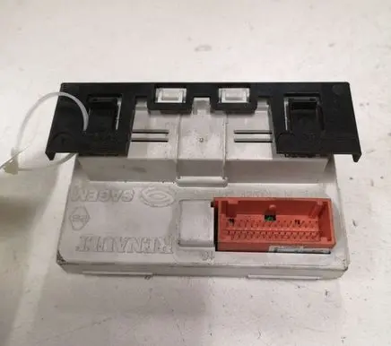 Renault Megane II Screen/display/small screen 8200107839B 216676711