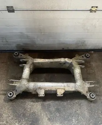 BMW M5 Rear subframe 2282901 6761143