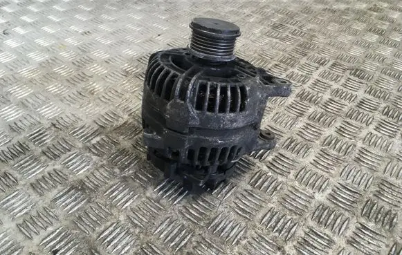 Nissan Qashqai Generator/alternator 8200728292A 0124525140