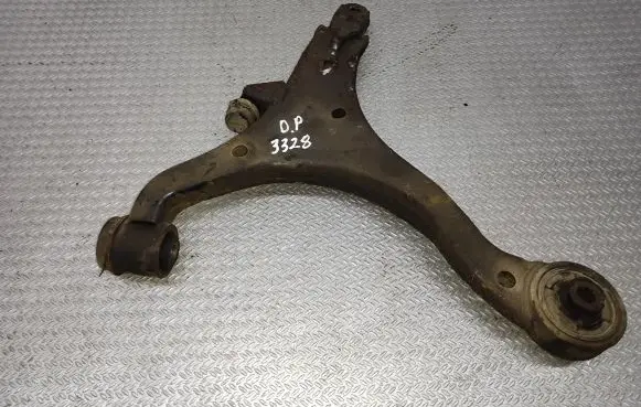 Honda CR-V Front lower control arm/wishbone