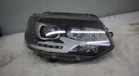Volkswagen Multivan T5 Headlight/headlamp