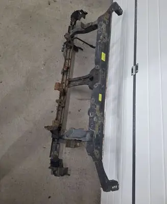 Nissan Navara Radiator support slam panel
