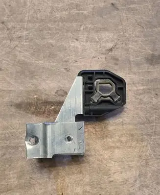 BMW 1 F20 F21 Radiator mount bracket 145324
