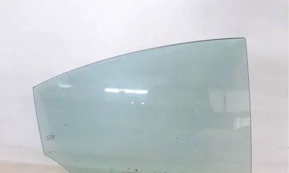 Mercedes-Benz CLS C218 AMG Rear door window glass 