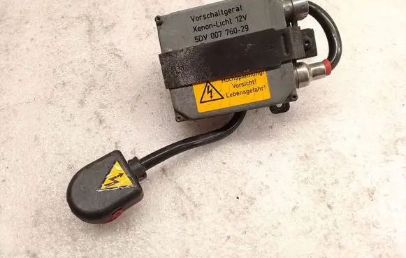 BMW 5 E39 Headlight ballast module Xenon 5DV00776029 8387114