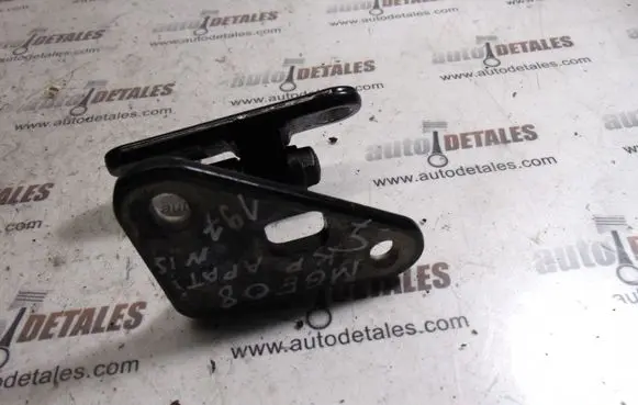 Mercedes-Benz E W211 Front door lower hinge 