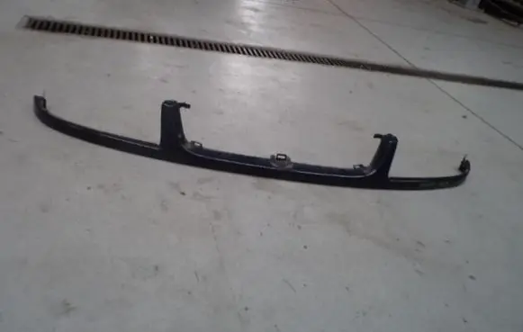 Volkswagen PASSAT B4 Front bodywork piece 