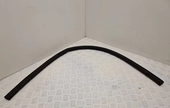 Peugeot 5008 II Engine compartment rubber 