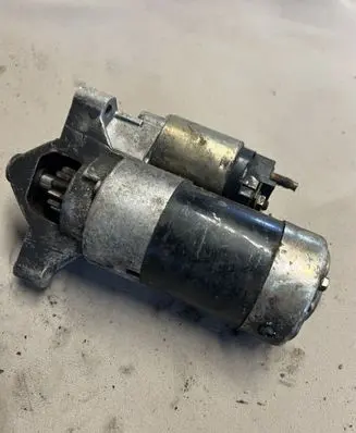 Peugeot 607 Starter motor