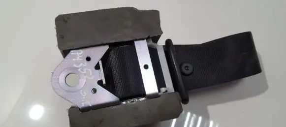 Audi A3 S3 8P Rear seatbelt 33040488