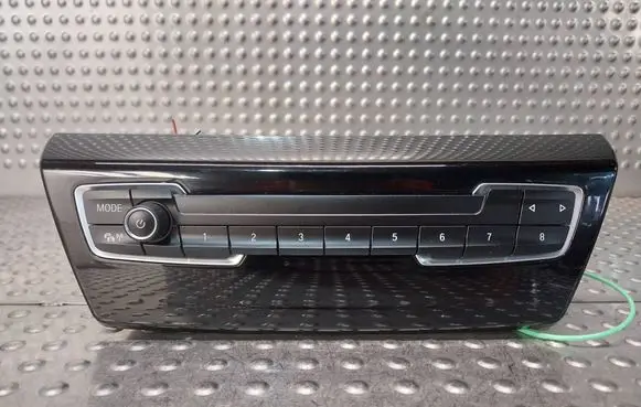 BMW 2 F45 Head unit multimedia control 9363537-02
