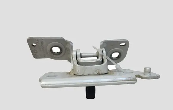 Peugeot 508 Tailgate/trunk/boot hinge 9687860380