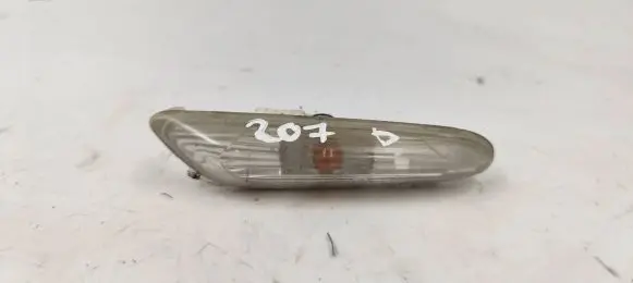 BMW 1 E82 E88 Front fender indicator light 725332602