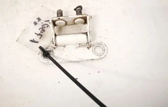 Toyota Verso Tailgate/trunk/boot hinge