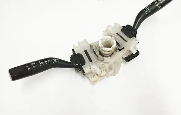 Mazda Premacy Wiper turn signal indicator stalk/switch GE6T17B366