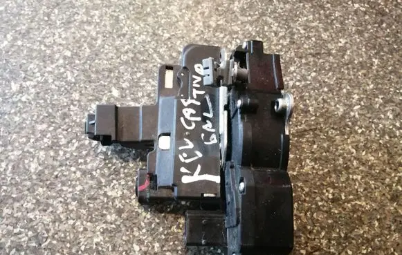 Chevrolet Captiva Rear door lock