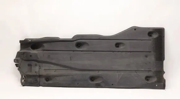 Volkswagen Golf Sportsvan Engine splash shield/under tray 5Q0825202S