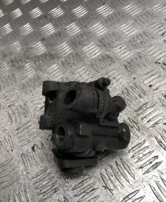 Audi A6 S6 C5 4B Power steering pump 4B0145155R
