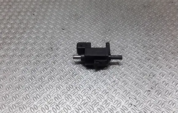 Volvo S60 Turbo solenoid valve 8627299