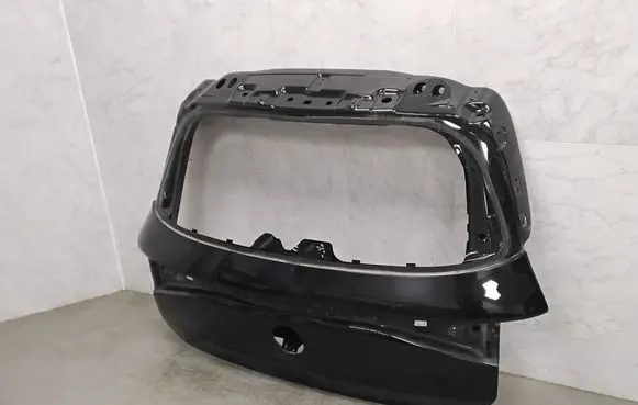 Mercedes-Benz EQB Tailgate/trunk/boot lid A2437420700