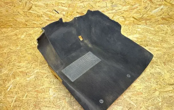 Mercedes-Benz E W211 Front floor carpet liner 211680640