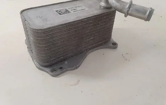 Mercedes-Benz GLE (W166 - C292) Engine oil radiator A2761880001