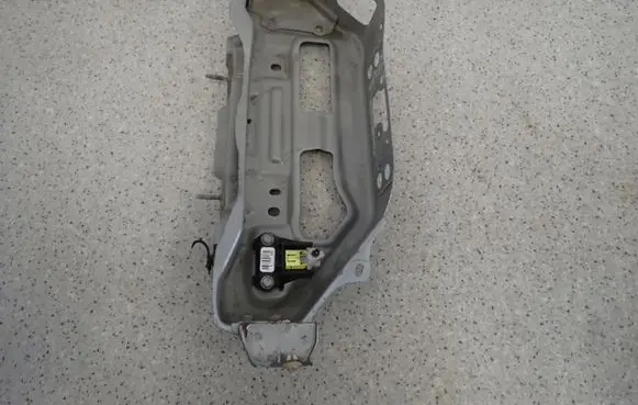 Toyota Yaris Front bodywork piece 