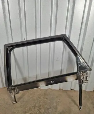 Audi A3 S3 8P Rear door window/glass frame 8P4867415