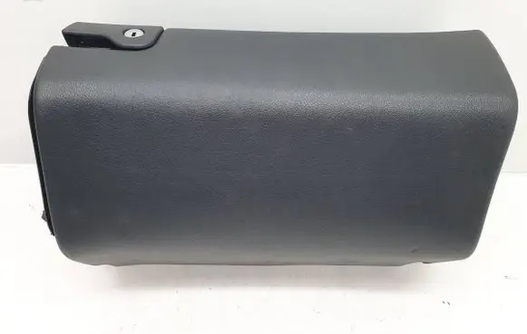 Glove box