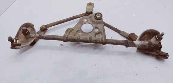 Toyota Yaris Front wiper linkage 