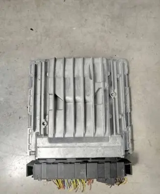 BMW 1 E81 E87 Engine control unit/module 7579142