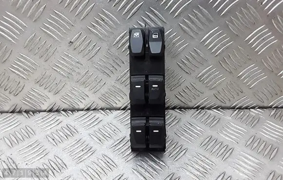 Hyundai ix35 Electric window control switch 935702y8109p