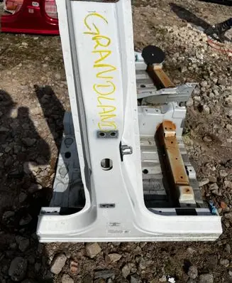 Opel Grandland X Sill