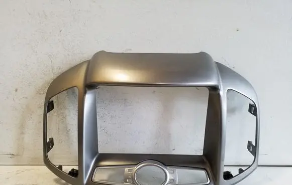 Radio/GPS head unit trim