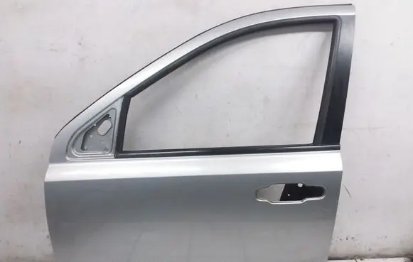 KIA Sorento Front door