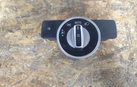 Mercedes-Benz CLA C117 X117 W117 Light switch A2129050551