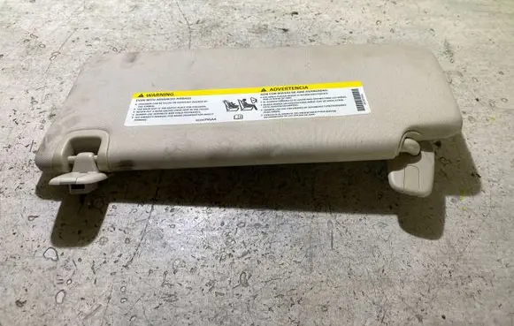 Chrysler 200 Sun visor