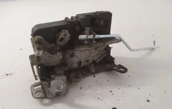 Iveco Daily 4th gen Front door lock