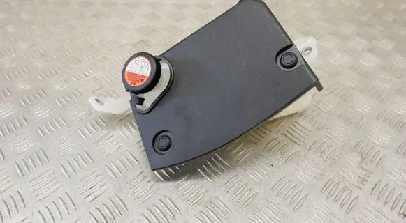 Lexus CT 200H Coolant expansion tank/reservoir 1648028080 1661528010