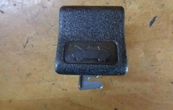 Subaru Legacy Engine bonnet (hood) release handle