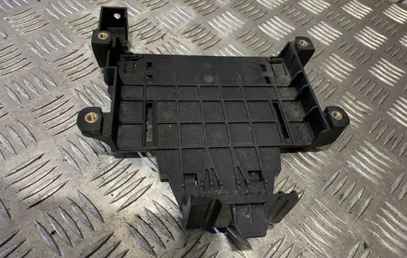 Volvo V70 Other engine bay part 30729835
