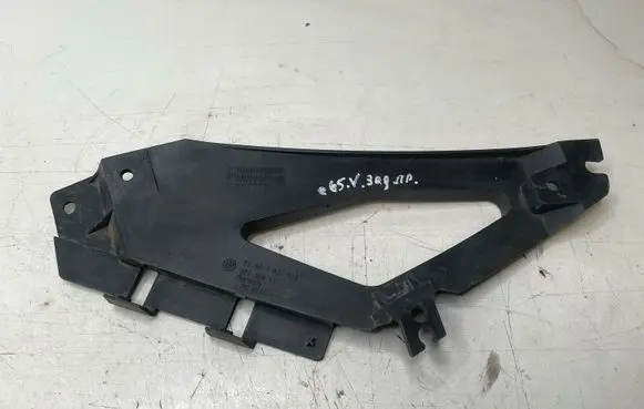 BMW 7 E65 E66 Rear bumper mounting bracket 7035418 72758411