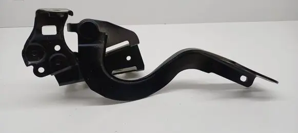 Engine bonnet/hood hinges
