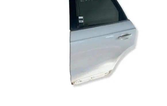 Audi Q3 8U Rear door 
