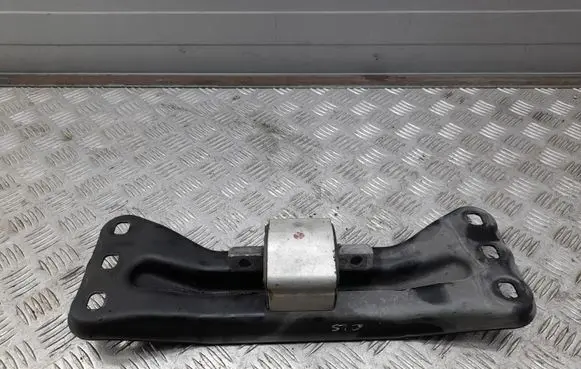 Mercedes-Benz CLS C218 X218 Gearbox mounting bracket A2122422101